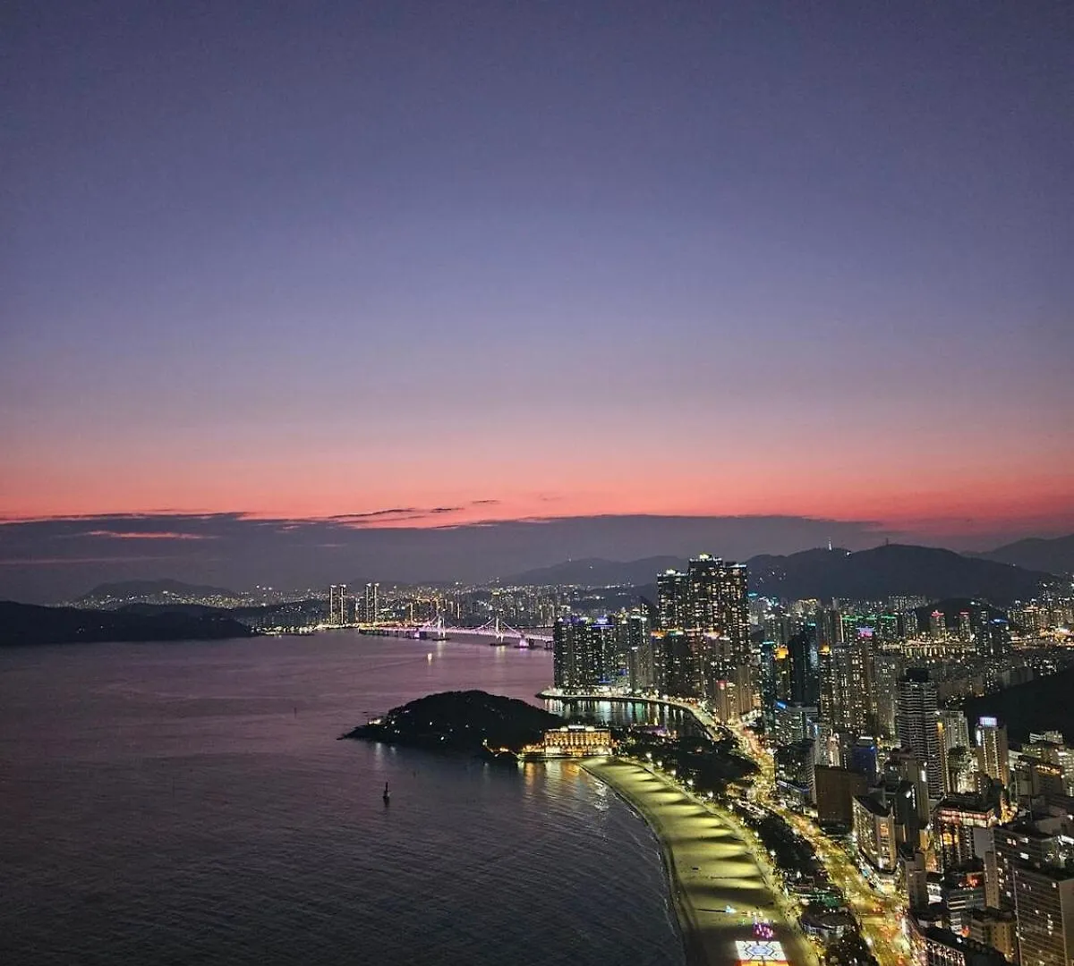 3B3B Luxury Beach Condo With Breathtaking Views Busan Apartment