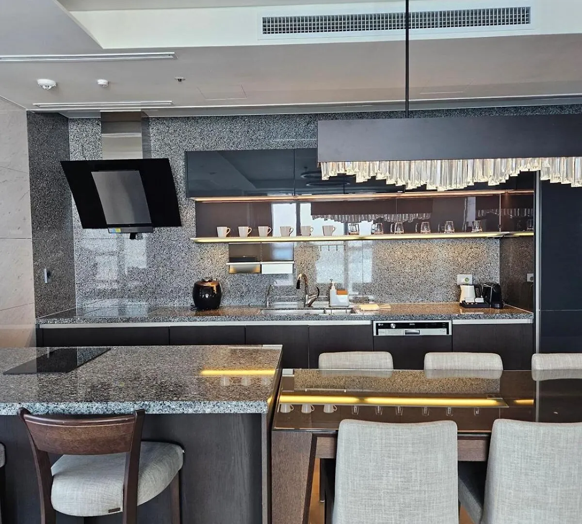 Apartment 3B3B Luxury Beach Condo With Breathtaking Views Busan