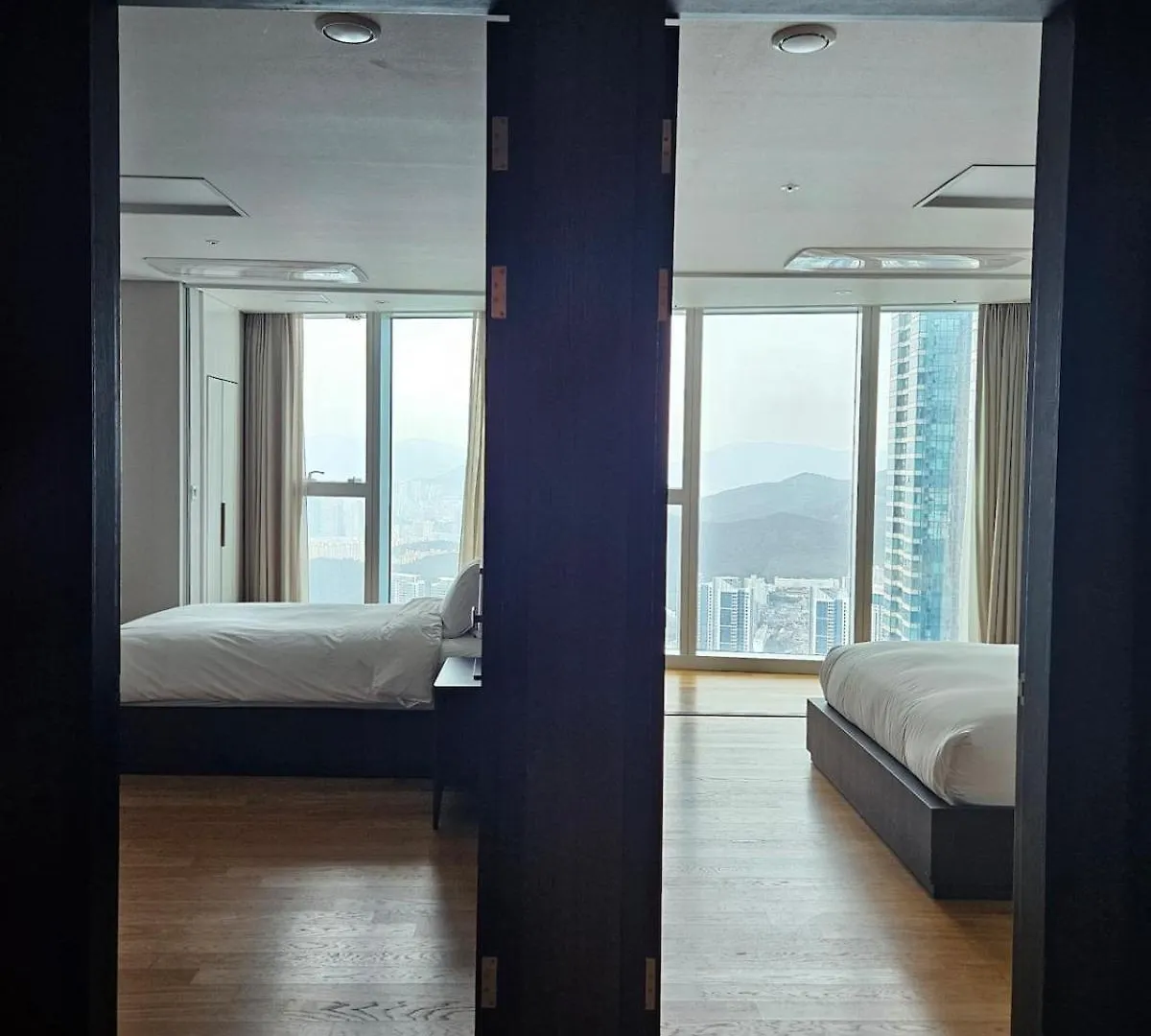 3B3B Luxury Beach Condo With Breathtaking Views Busan Apartment