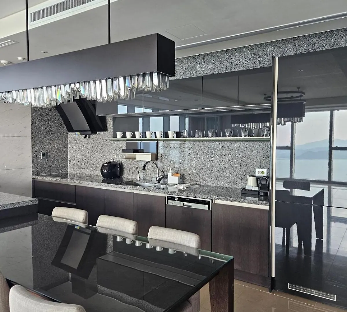 Apartment 3B3B Luxury Beach Condo With Breathtaking Views Busan