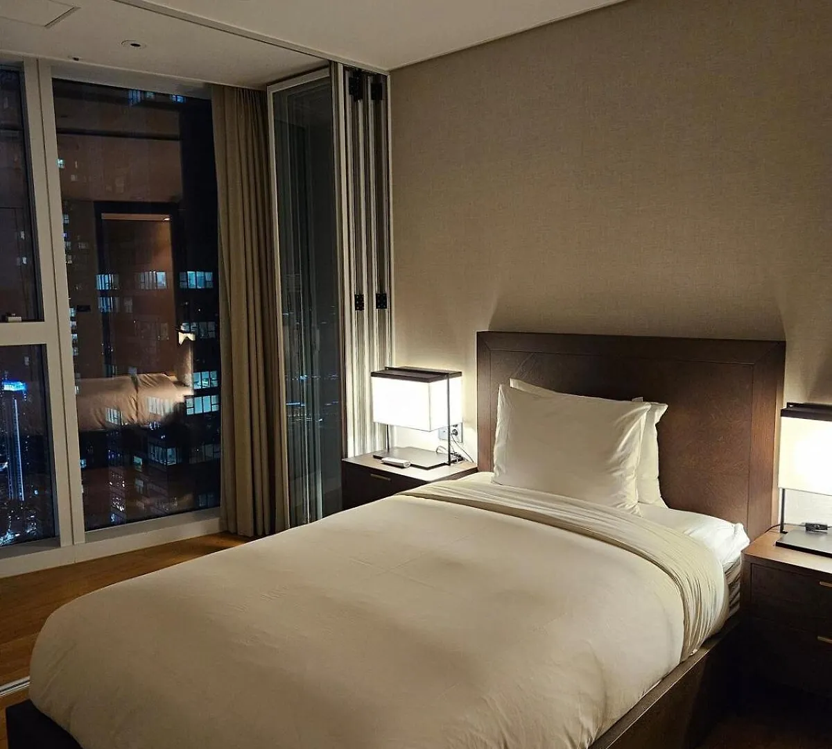 3B3B Luxury Beach Condo With Breathtaking Views Busan Apartment