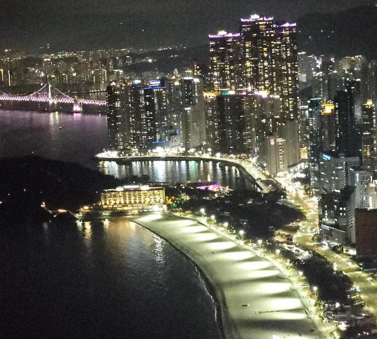 Apartment 3B3B Luxury Beach Condo With Breathtaking Views Busan