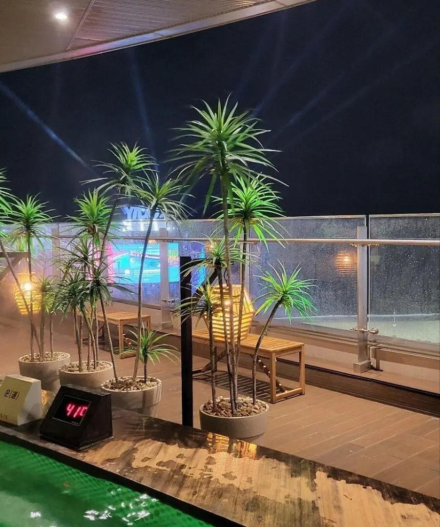 3B3B Luxury Beach Condo With Breathtaking Views Busan